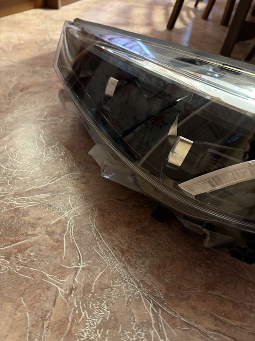 Левая фара Jack J7