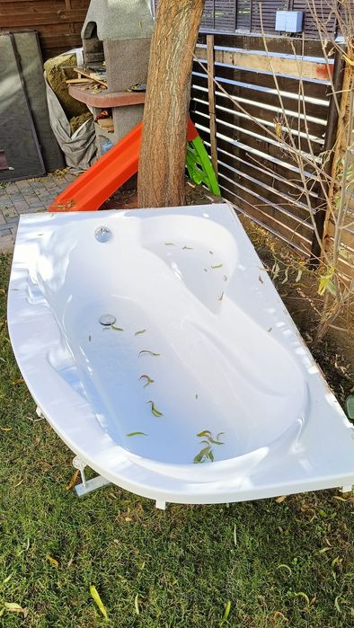 Cada baie asimetrica 150x100, completa (masca!), stare perfecta