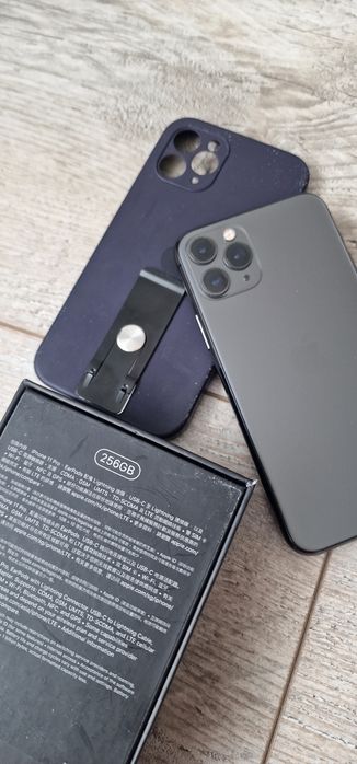 iPhone 11 pro 256
