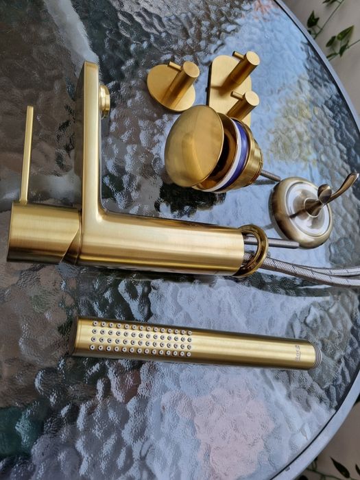 Baterie/lavoar Roca gold brush/aur mat accesorii baie cuier para-dus