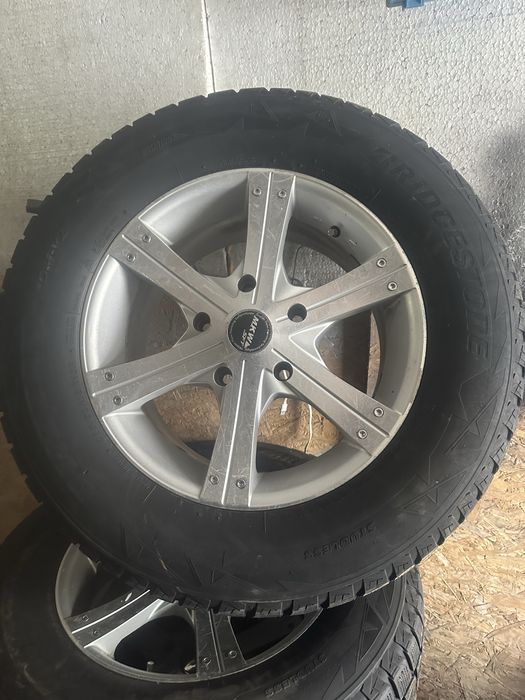 Диски с резиной LC100 продам