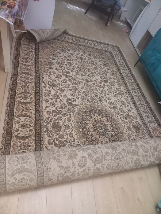 Ковёр  2х4 продаётся