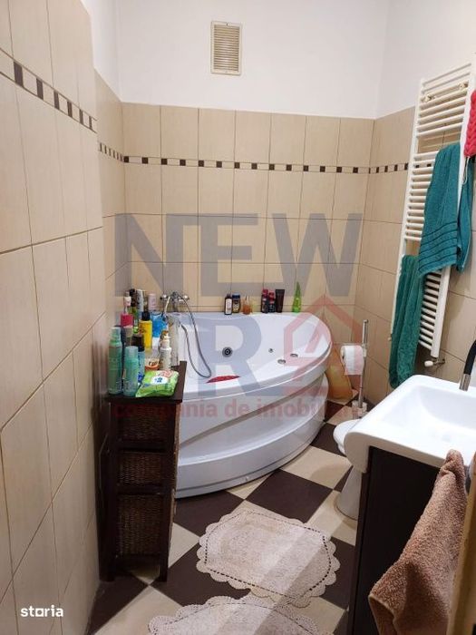 Proprietate deosebita intr-o casa interbelica, de vanzare in zona Unir