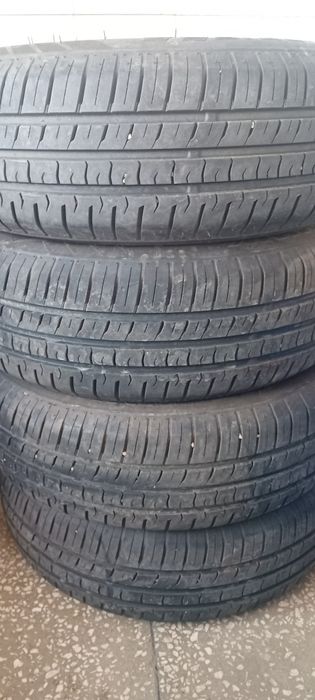 Продам комплект резины на 13