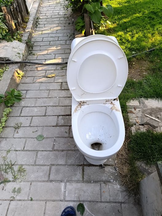 Унитаз для ремонта