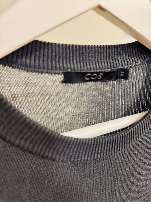 COS  рокля с къс паднал ръкав