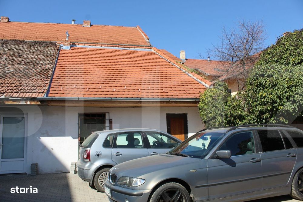 Doua cladiri de birouri de vanzare, 116 mp I Curte I Central