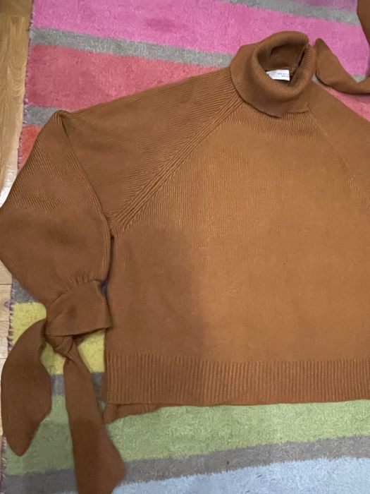 Пуловери на Зара, Бершка и др. - 18 лв- чифт