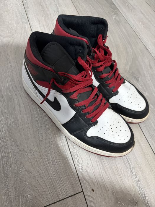Nike jordan 1 mid