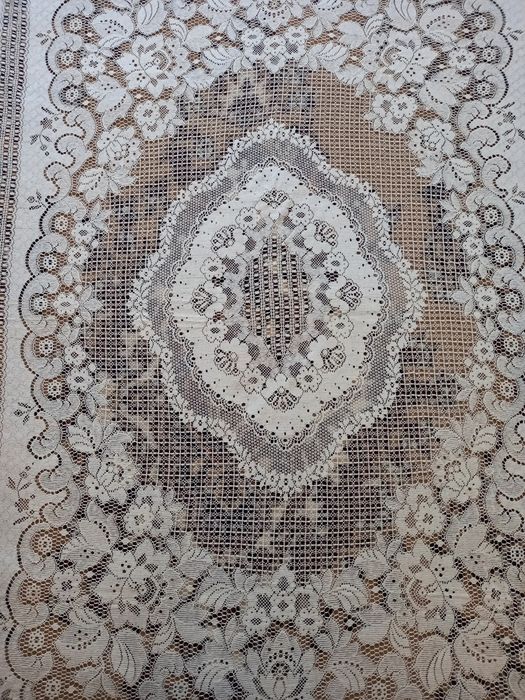 Скатерти ручной работы х/б и льняные