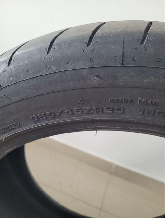 Anvelope Dunlop 255/45 zr20 dot 2023 de vara, aproape noi