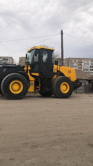 Разработка котлован, выкапываем. Вывоз грунта
