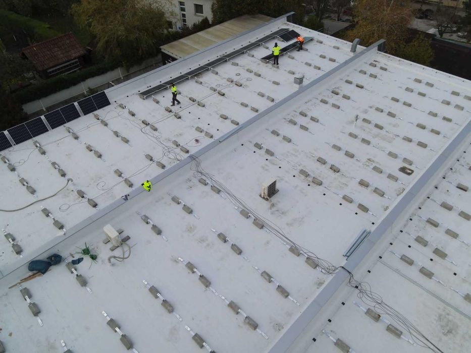 Suport alu panouri solare pe acoperiș plat / terasa– 15°/30°/ Est–Vest