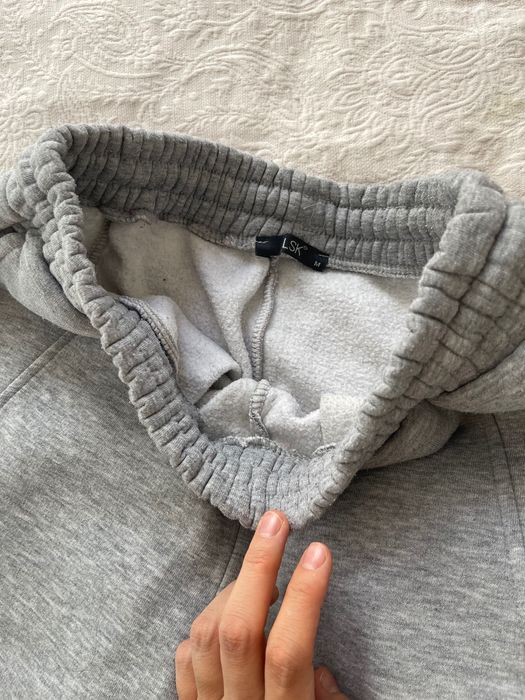 Свитер с брюками