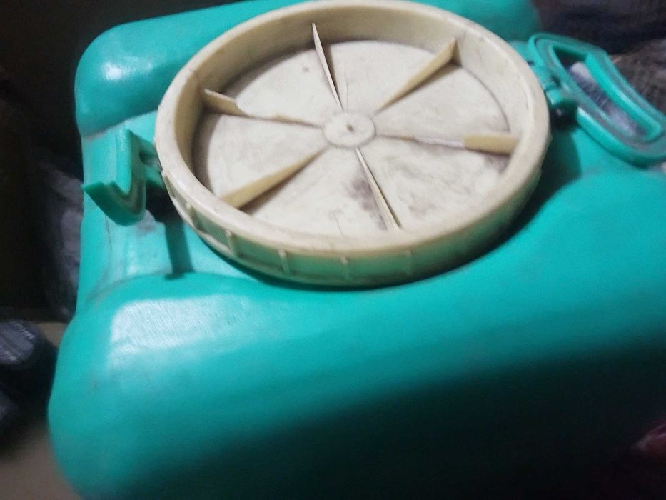 Бидон малък битов