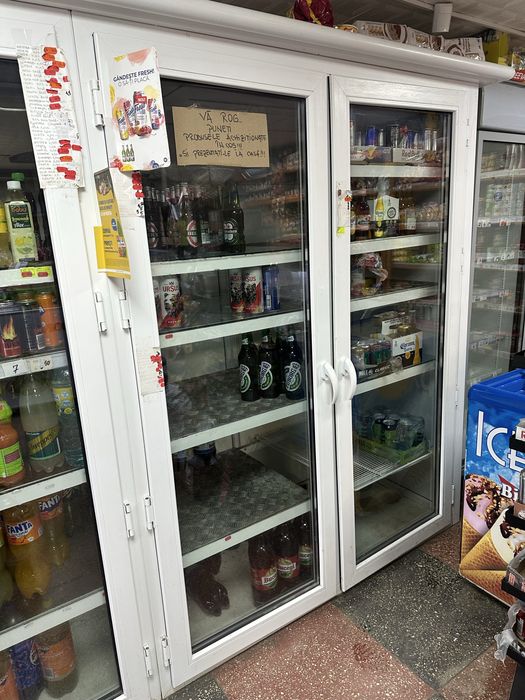 Vitrina frigorifica mezeluri