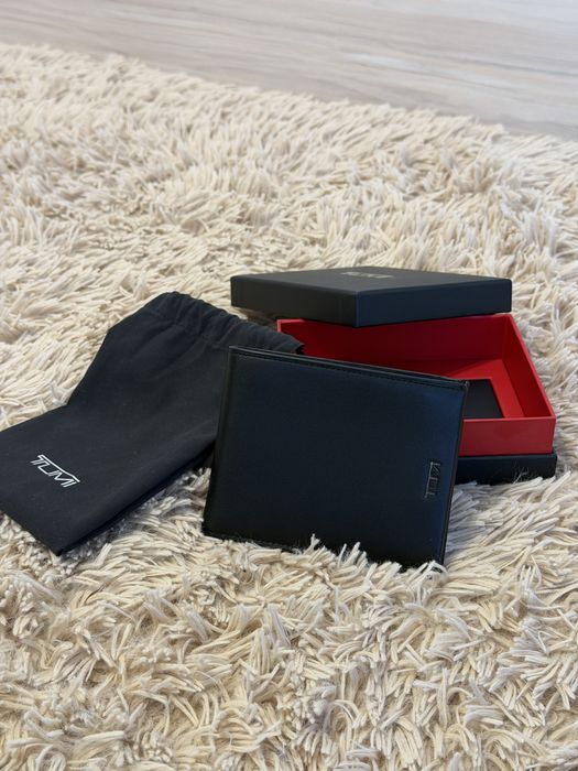 Мъжко кожено портмоне Tumi