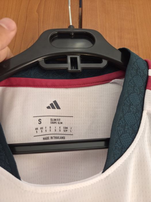 Vand tricou Real Madrid