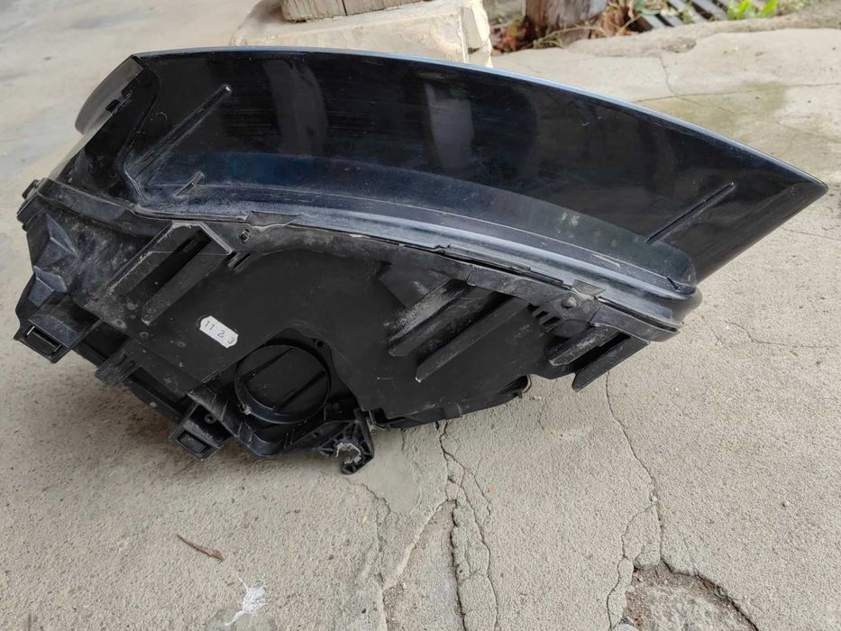 Фар Audi Q5 Bi-Xenon LED Face десен / Фар Ауди Кю5 ксенонов Оригинален