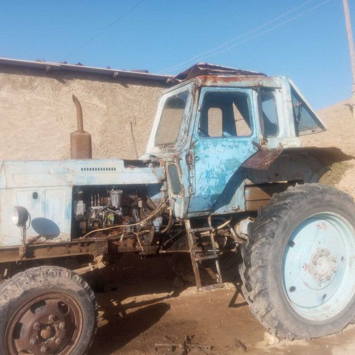 Bilarus MTZ 80 sotiladi