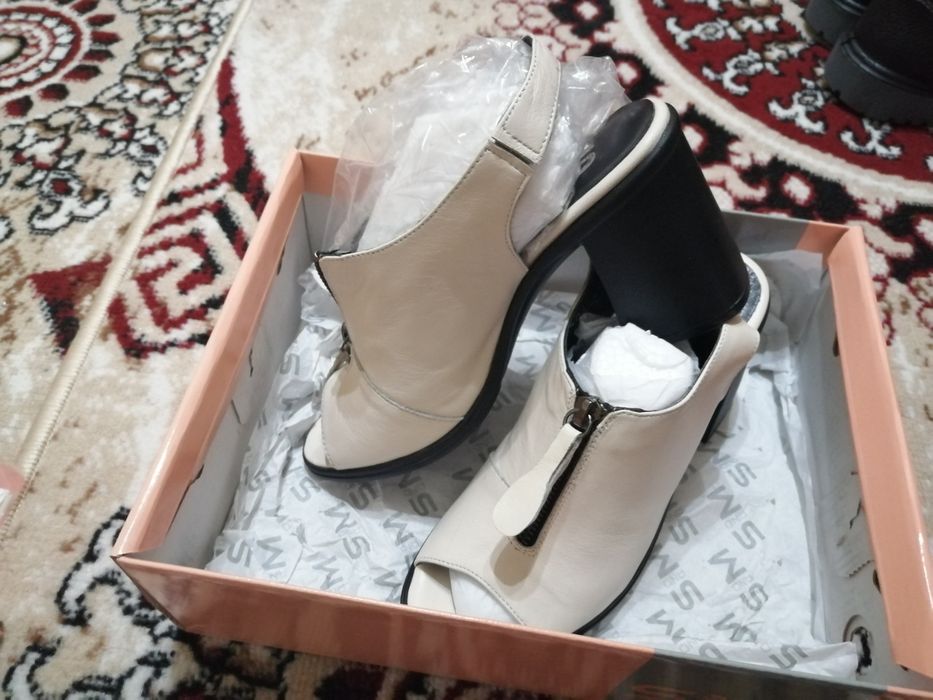 Женские туфли кожаные