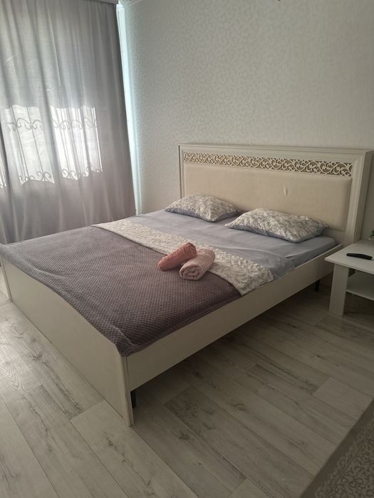 Продам кровать с матрасом