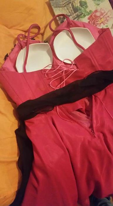 Прекрасна рокля за вашия повод