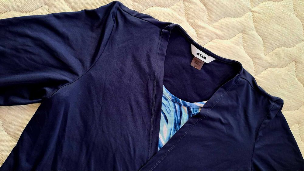 елегантна дамска блуза в синьо