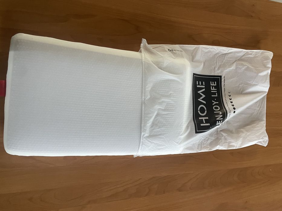 Подушка с гелевой прослойкой.