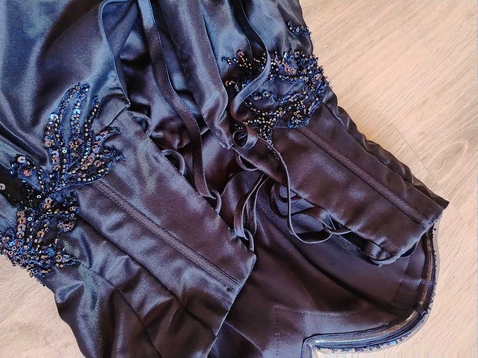 Бална тъмно синя рокля