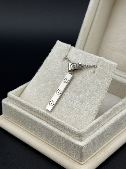 Колье Cartier love