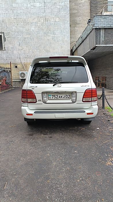 Lexus LX470 в отличном состоянии.