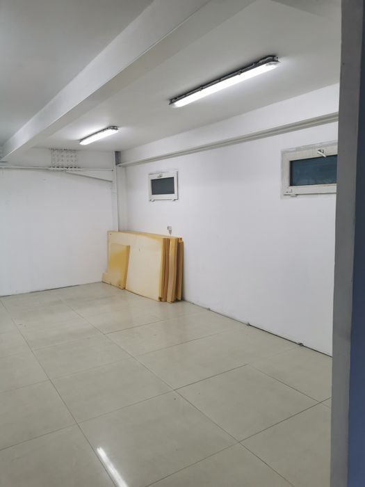 Spatiu comercial de închiriat lângă Dragonul Rosu