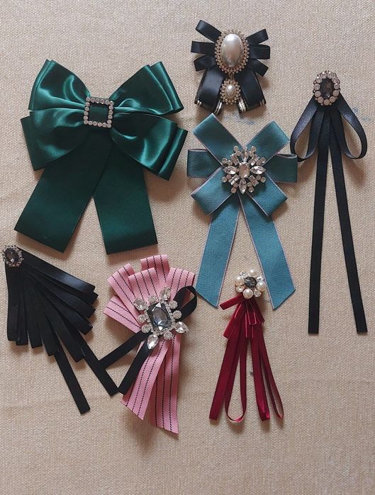 Accesorii - 7 Broşe