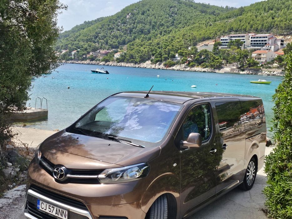 Închiriez/Închirieri van 7+1 locuri, dubă, microbuz