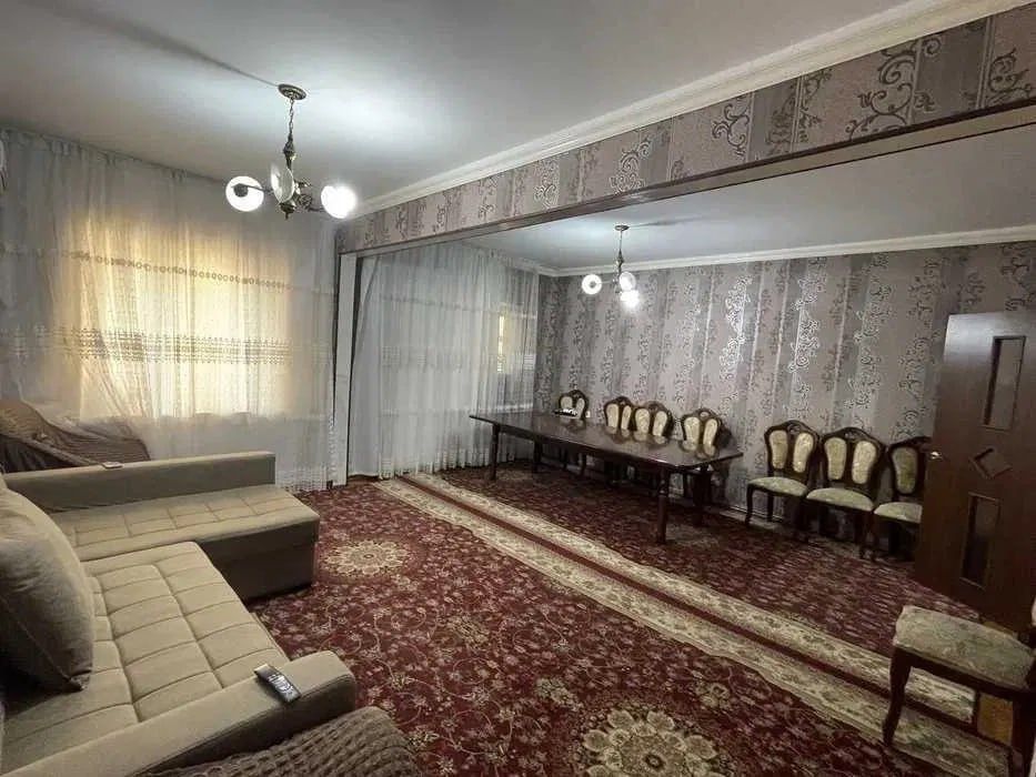 Продается 5 комнатная квартира на массив куйлюк 5 (RV)