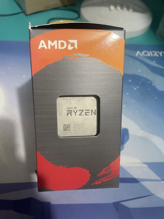 Procesor AMD ryzen + cooler stock
