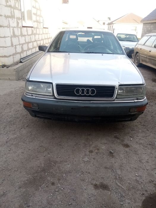 Продам машину ауди V8