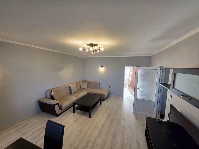 Дава се под наем Тристаен апартамент в София, Люлин 7 - 74 кв.м за 746.64 € - Снимка #1