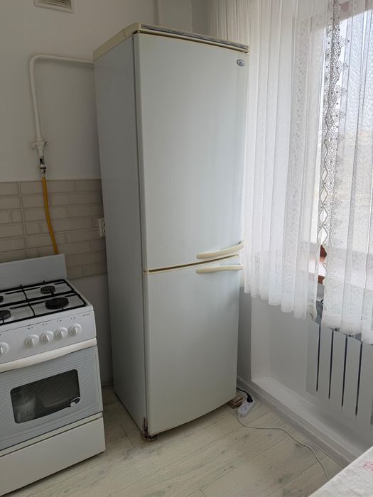 Холодильник рабочий