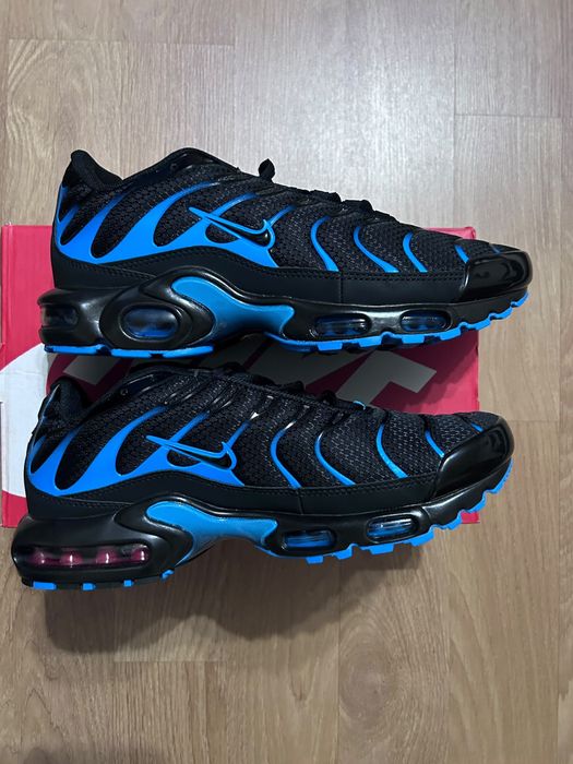 Adidas Nike  TN