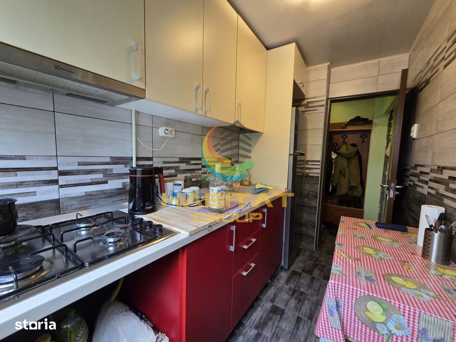 2 camere, semidecomandat, etaj 2/4, zona Piata Resita