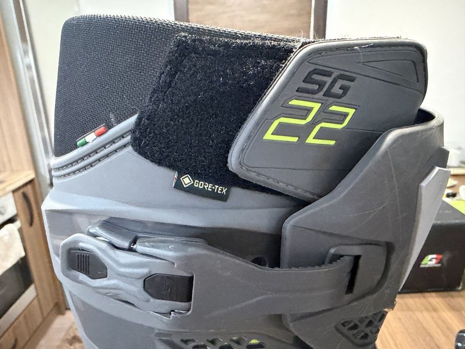 Gaerne sg22  продавам мото ботуши