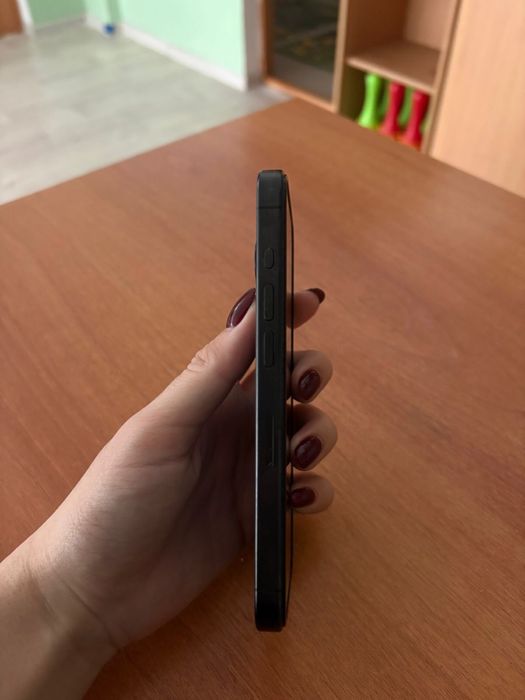 Продам айфон 15про