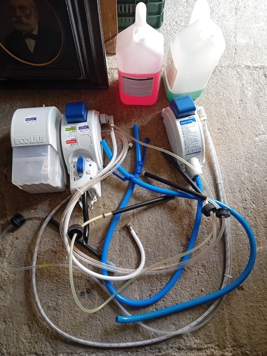 Dozator Ecolab Penguin Pro H/F, Penguin 4U 2L + 2H