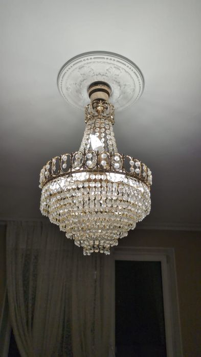 Хрустальная люстра чешская.