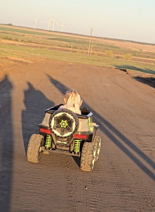 Продам детскую электромашину