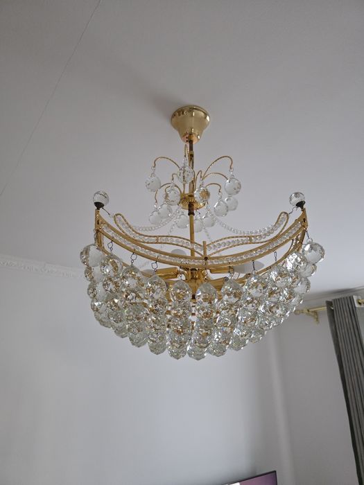 Продам люстру 2шт по 15тыс