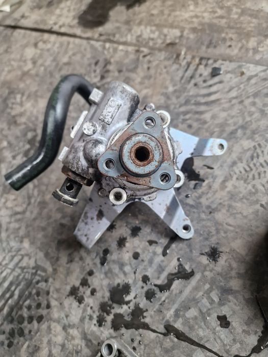 Pompa servo direcție bmw e90 e91 e92 e93 m57 335d 286cp/6781484
