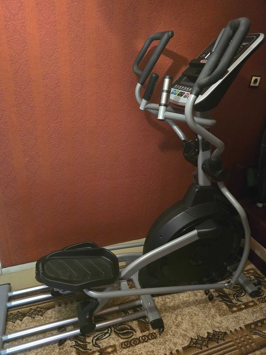 Spirit xe295 elliptical